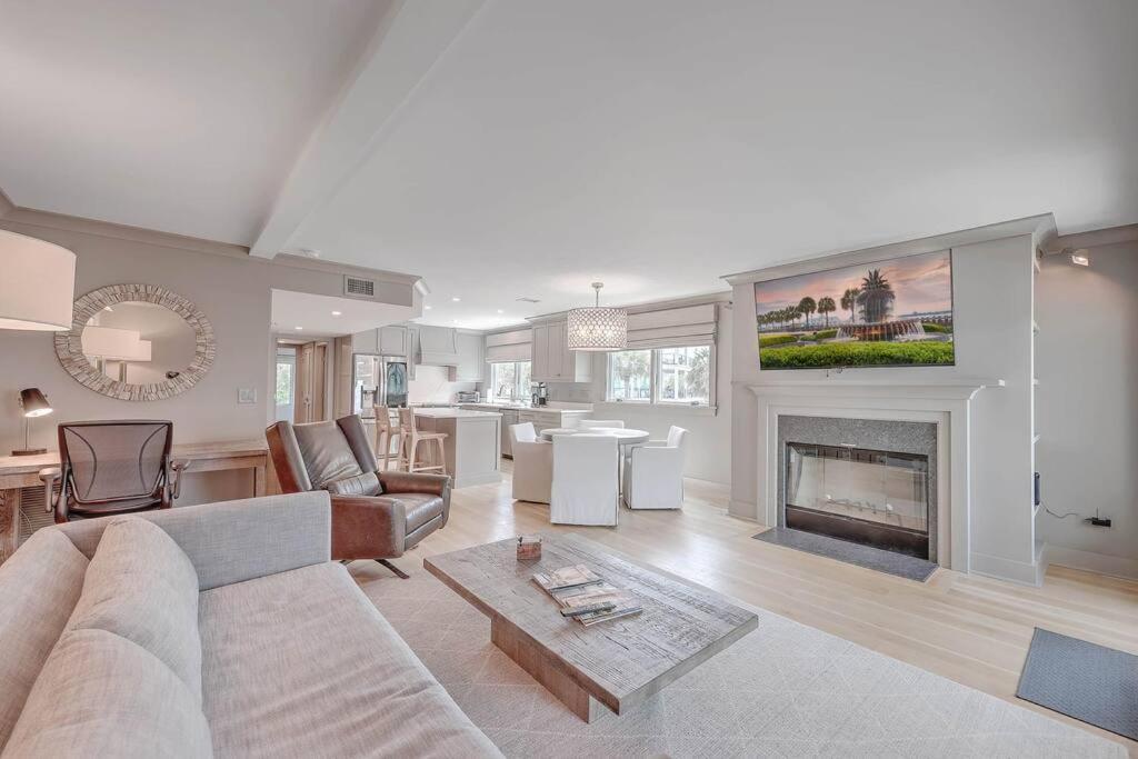 New Listing! Seagrove Villa 3A - Luxurious Ocean View! Isle of Palms Eksteriør bilde